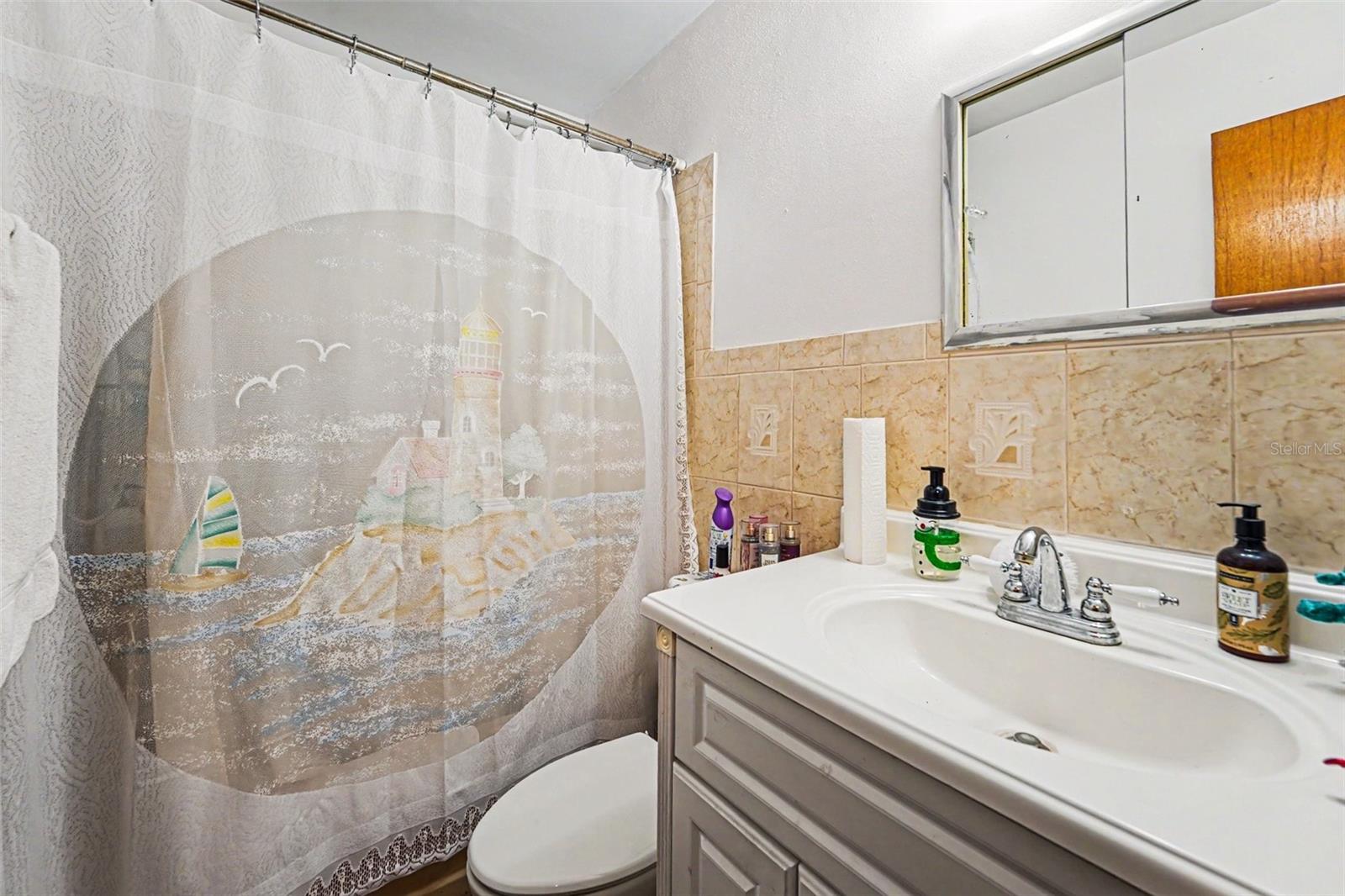 K & H CLEARVIEW 1ST ADD - Residential