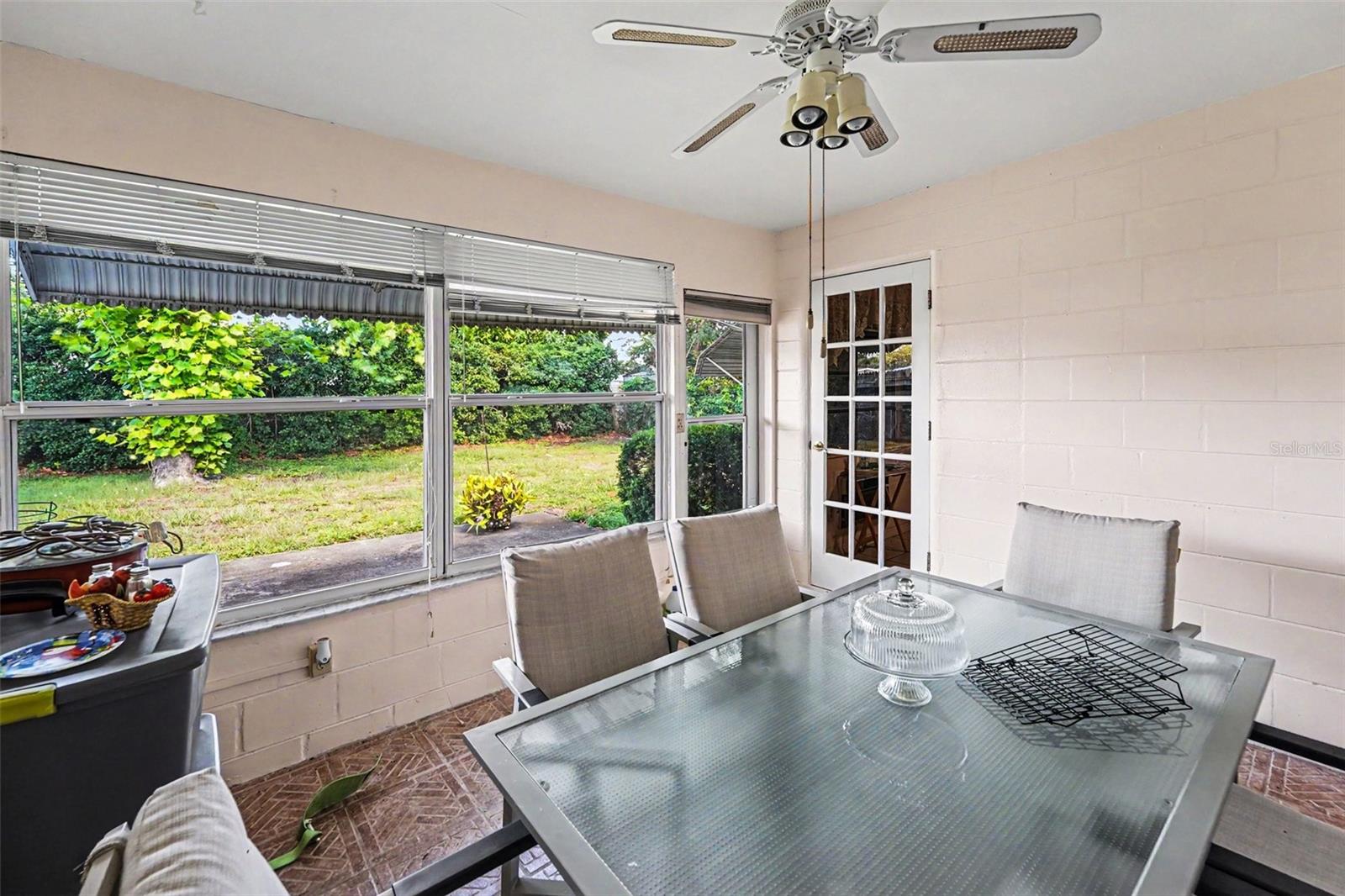 K & H CLEARVIEW 1ST ADD - Residential
