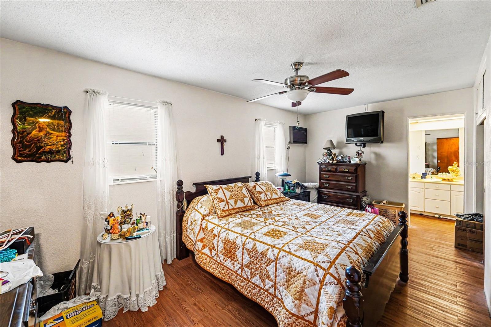 K & H CLEARVIEW 1ST ADD - Residential