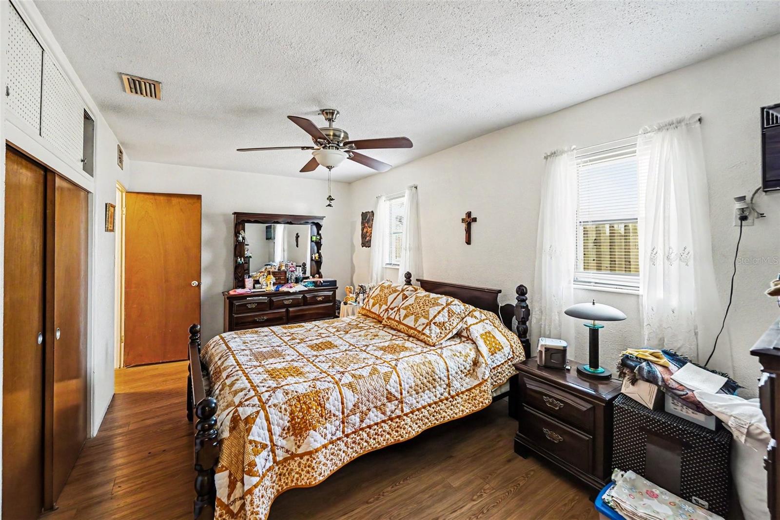 K & H CLEARVIEW 1ST ADD - Residential
