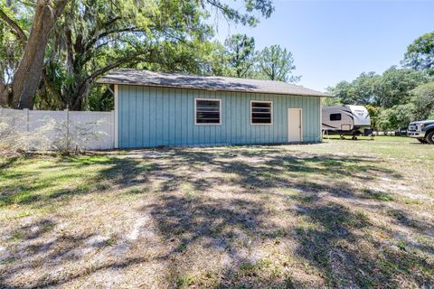 A home in LAKELAND