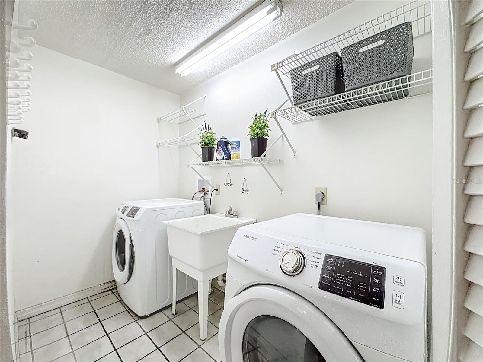 AZALEA PARK NORTHWEST - Residential