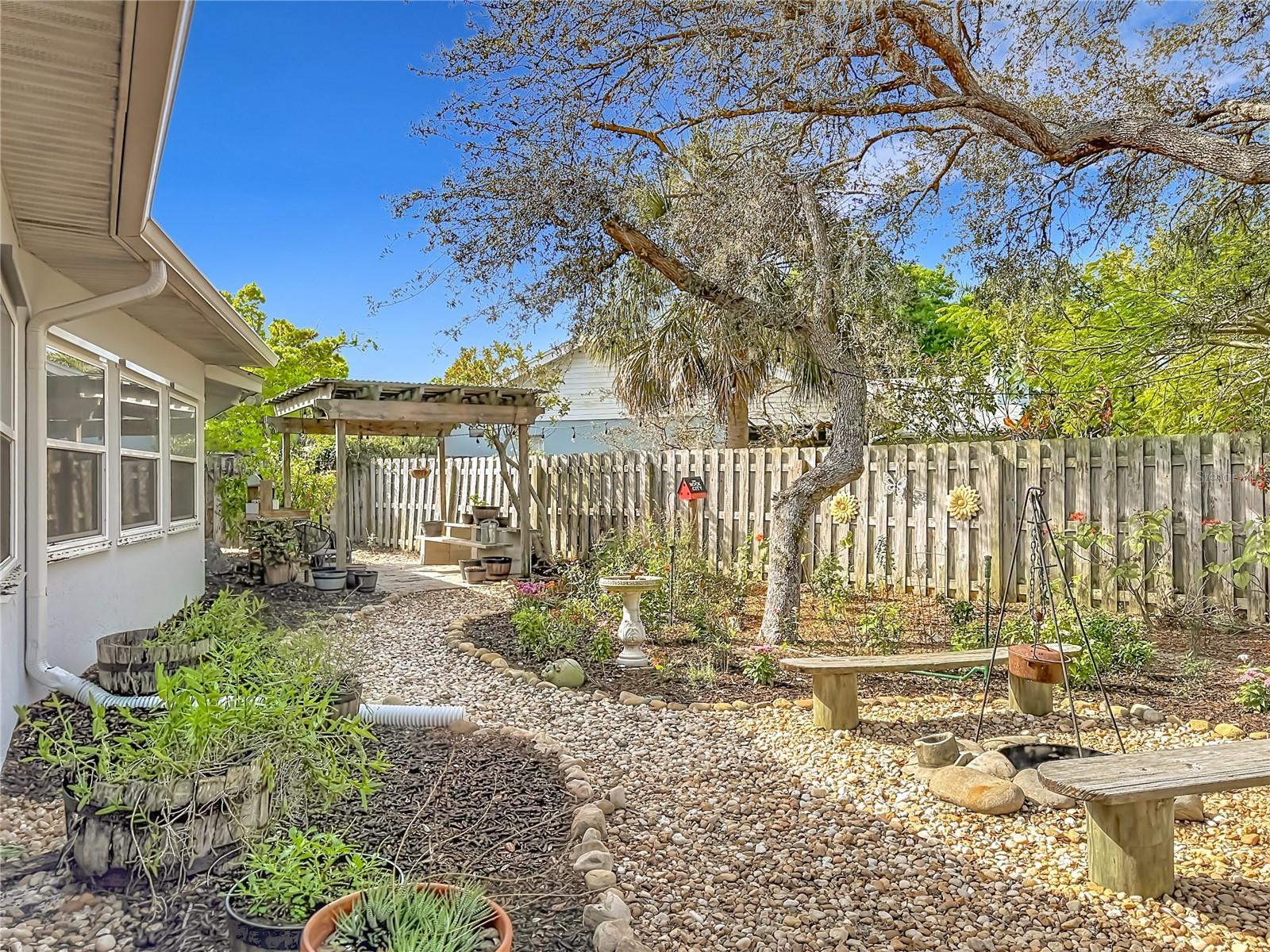 AZALEA PARK NORTHWEST - Residential