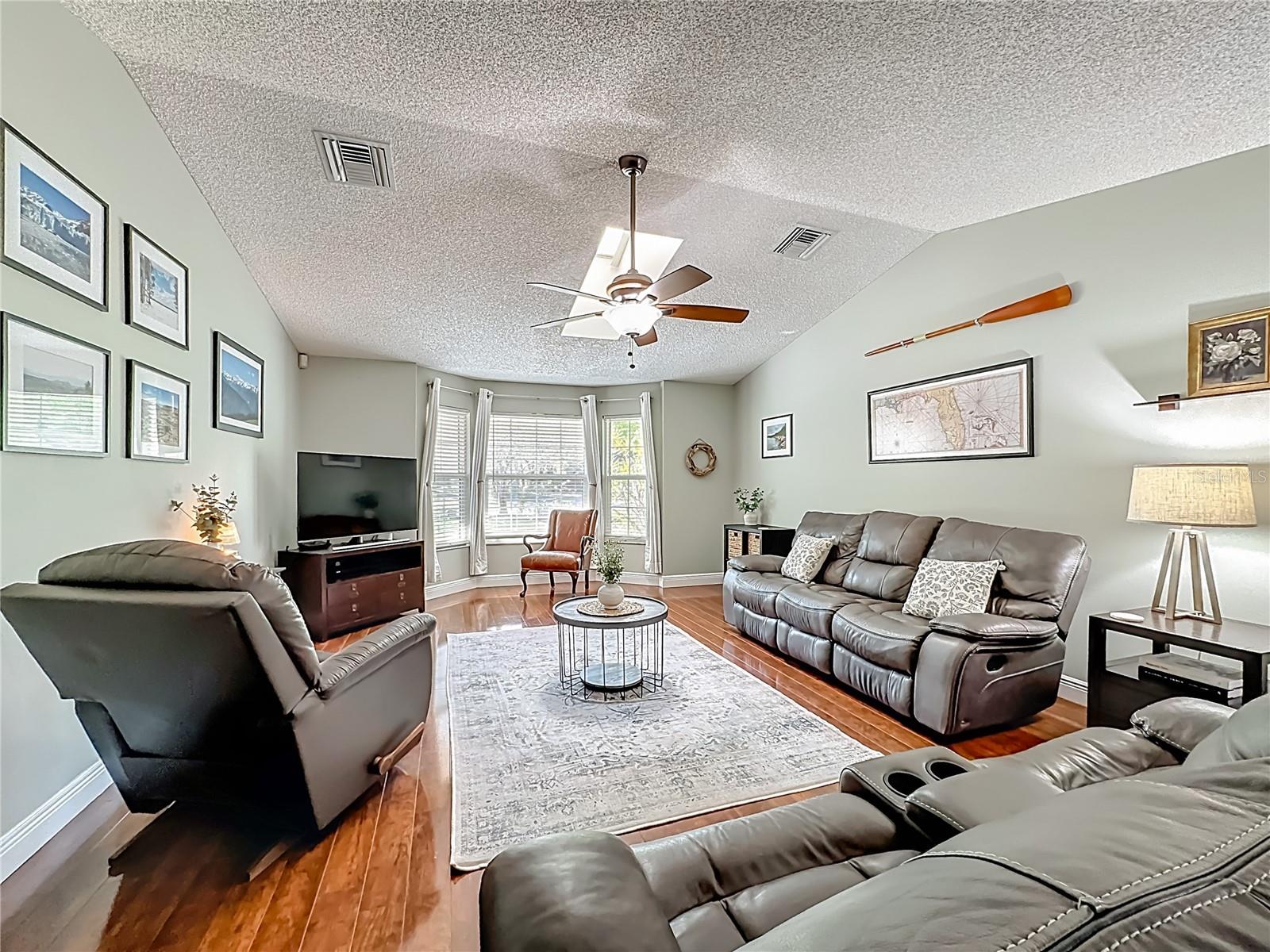 AZALEA PARK NORTHWEST - Residential