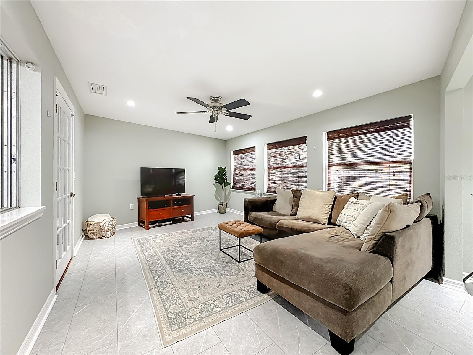 AZALEA PARK NORTHWEST - Residential