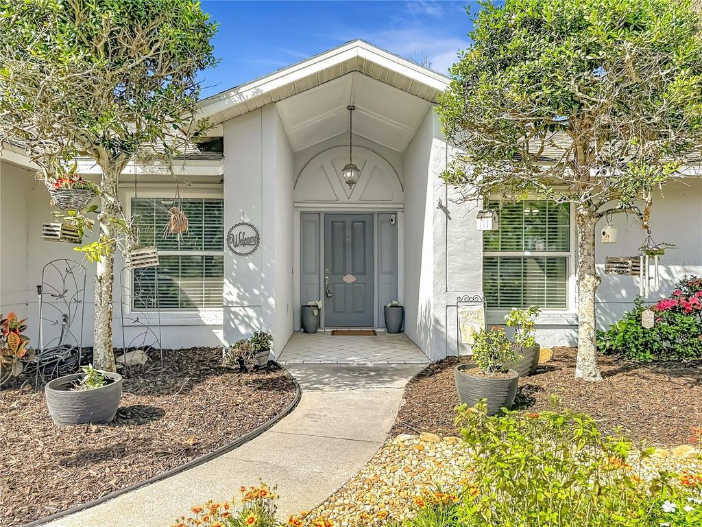 Photo of 916 87th Street NW, Bradenton, FL 34209 (MLS # A4687744)