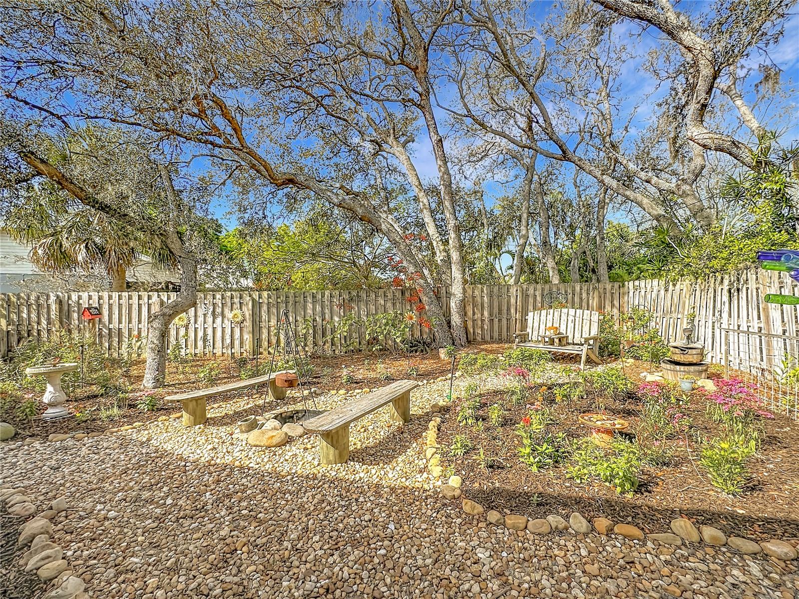 AZALEA PARK NORTHWEST - Residential
