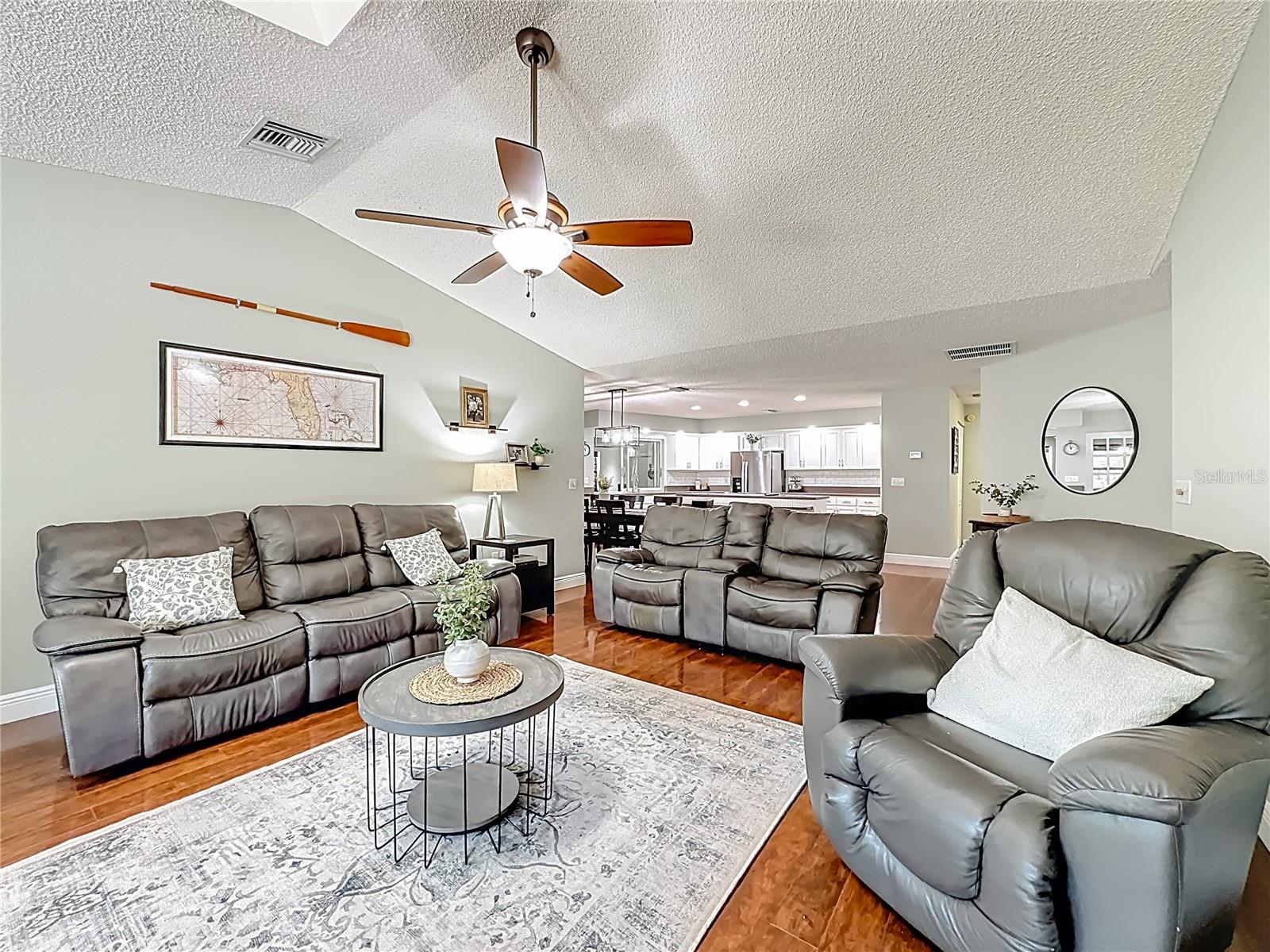 AZALEA PARK NORTHWEST - Residential