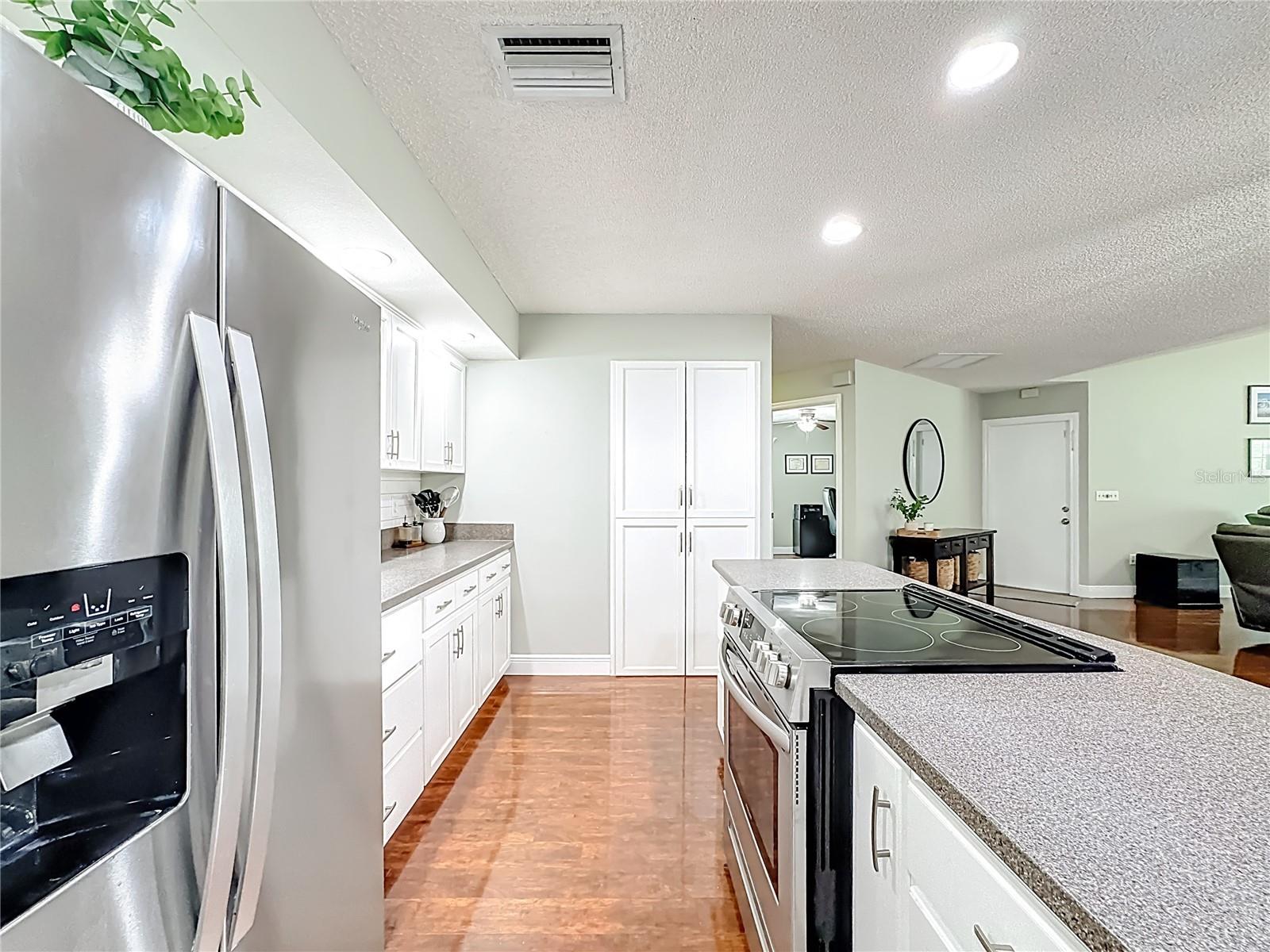 AZALEA PARK NORTHWEST - Residential