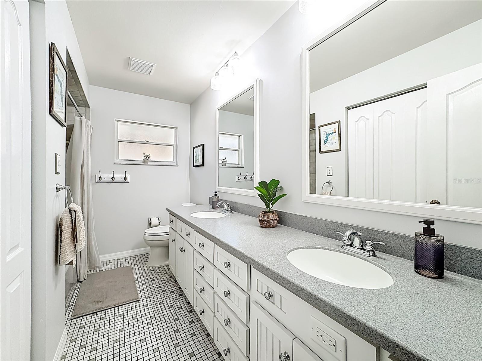 AZALEA PARK NORTHWEST - Residential