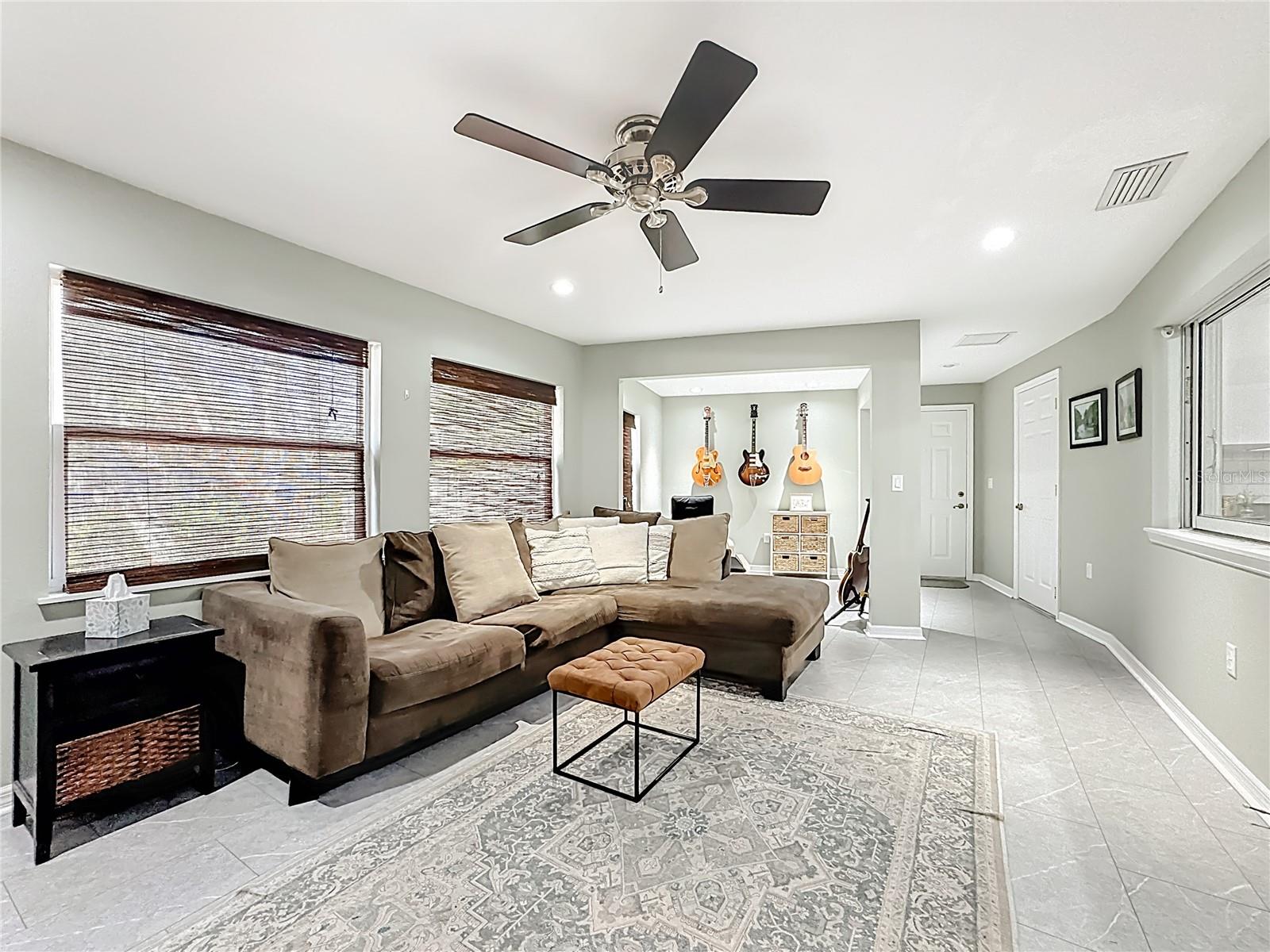 AZALEA PARK NORTHWEST - Residential