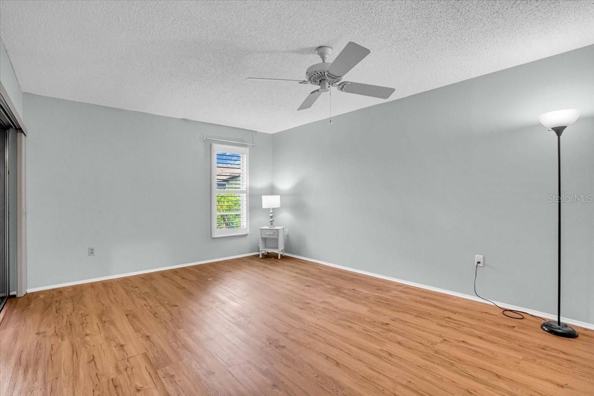 VILLAGE PLAZA SEC 6 - Residential Lease