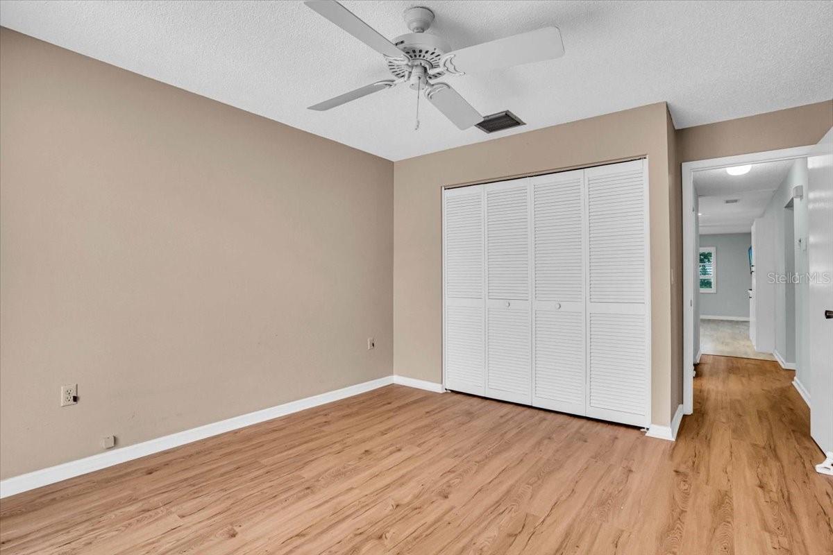 VILLAGE PLAZA SEC 6 - Residential Lease