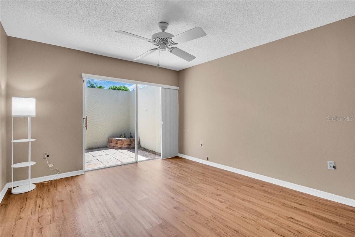 VILLAGE PLAZA SEC 6 - Residential Lease