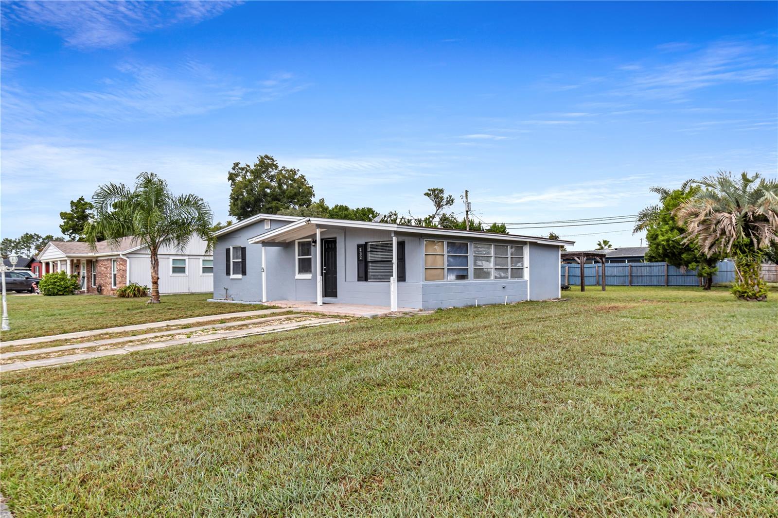 DELTONA LAKES UNIT 06 - Residential Lease