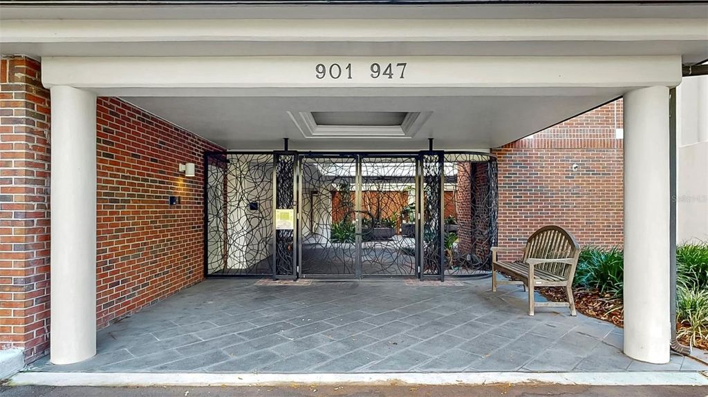 Photo of 919 Seddon Cove Way #919, Tampa, FL 33602 (MLS # TB8371145)