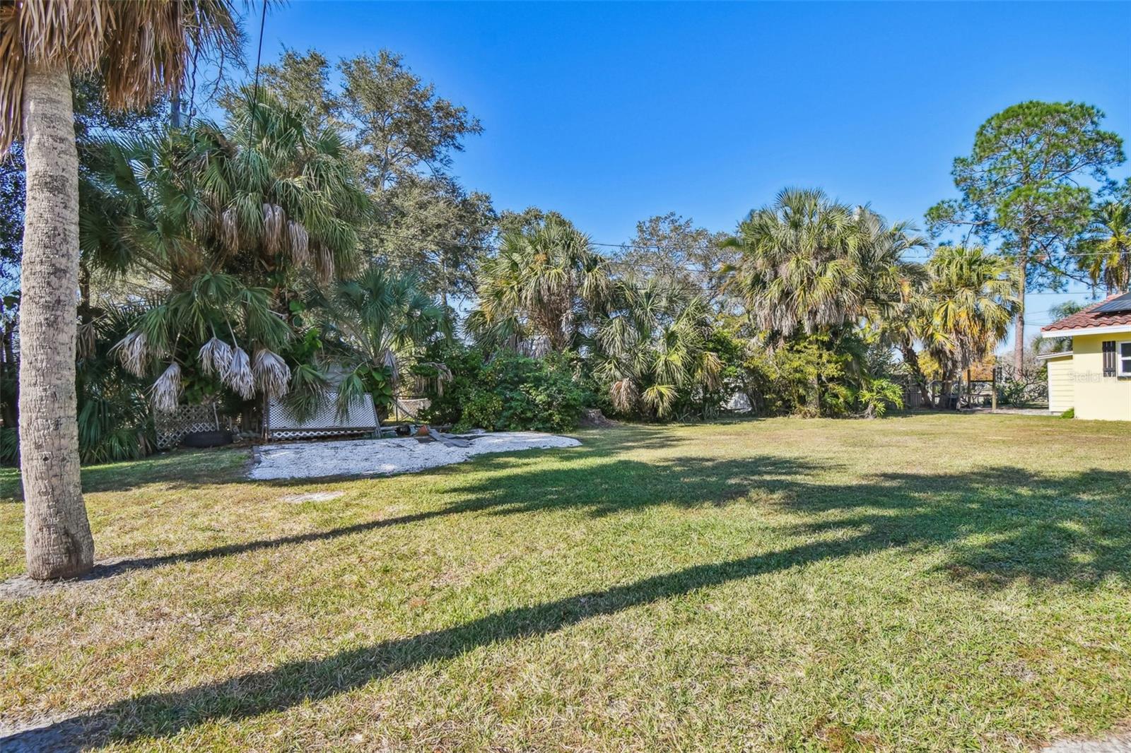 DUNEDIN ISLES COUNTRY CLUB SEC A - Residential