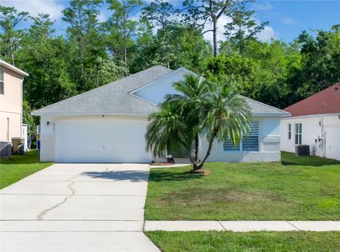 Photo of 577 Eagle Pointe S, Kissimmee, FL 34746 (MLS # S5125256)