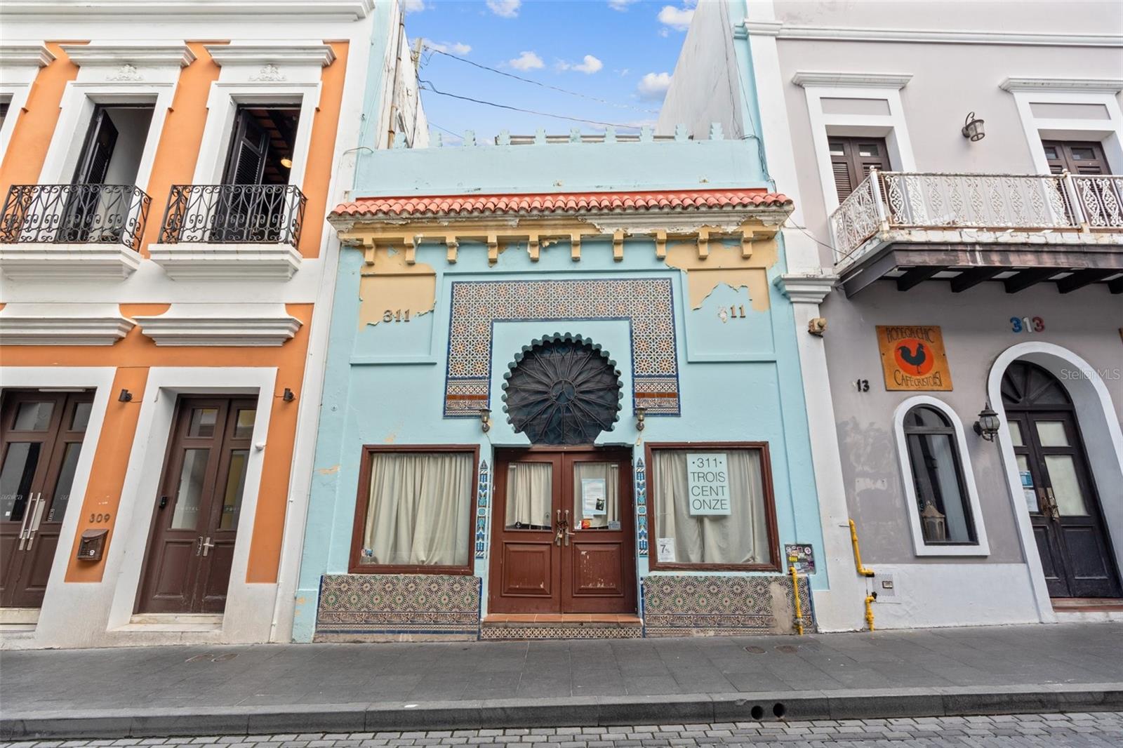 Own a piece of history in the heart of Old San Juan. Located on one of the city’s most iconic and high-traffic streets, 311 Calle Fortaleza offers a rare opportunity to acquire an entire building with unmatched visibility and foot traffic.
This 3,408 SF property features a spacious ground floor of approximately 2,153 SF—perfect for a restaurant, bar, lounge, or retail concept. Previously home to a successful restaurant for over two decades, the space is ready to be reimagined.
Surrounded by popular destinations such as Marmalade and Pirilo, and steps from boutique hotels like El Convento, Palacio Provincial, and Decanter Hotel, this location is primed for steady traffic from both tourists and locals.
Zoned C-3, this property offers maximum commercial flexibility. Whether you're envisioning a trendy cocktail bar, upscale cigar lounge, boutique retail shop, or a multi-level concept, the possibilities are endless.
Don’t miss this exceptional investment opportunity in Puerto Rico’s most vibrant and historic district.