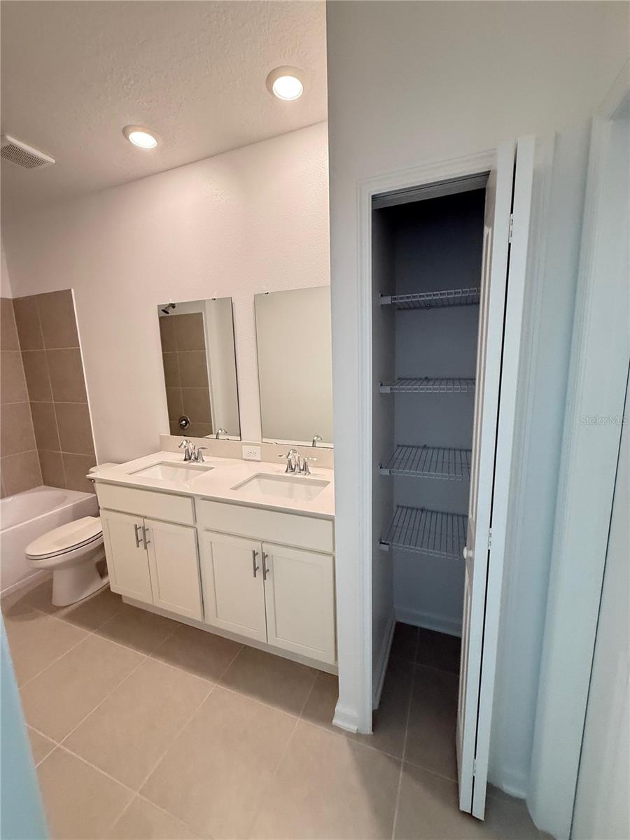 WELLNESS RDG PH 3 - Residential Lease