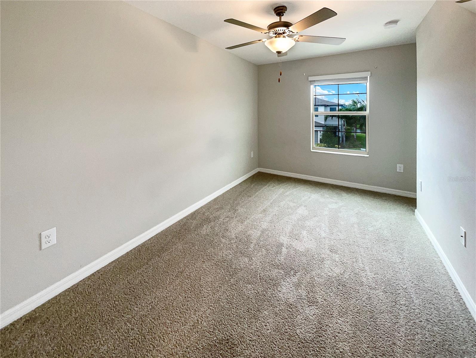 WILLOW SQUARE TWNHMS - Residential