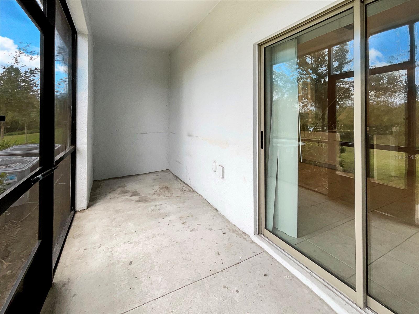 WILLOW SQUARE TWNHMS - Residential