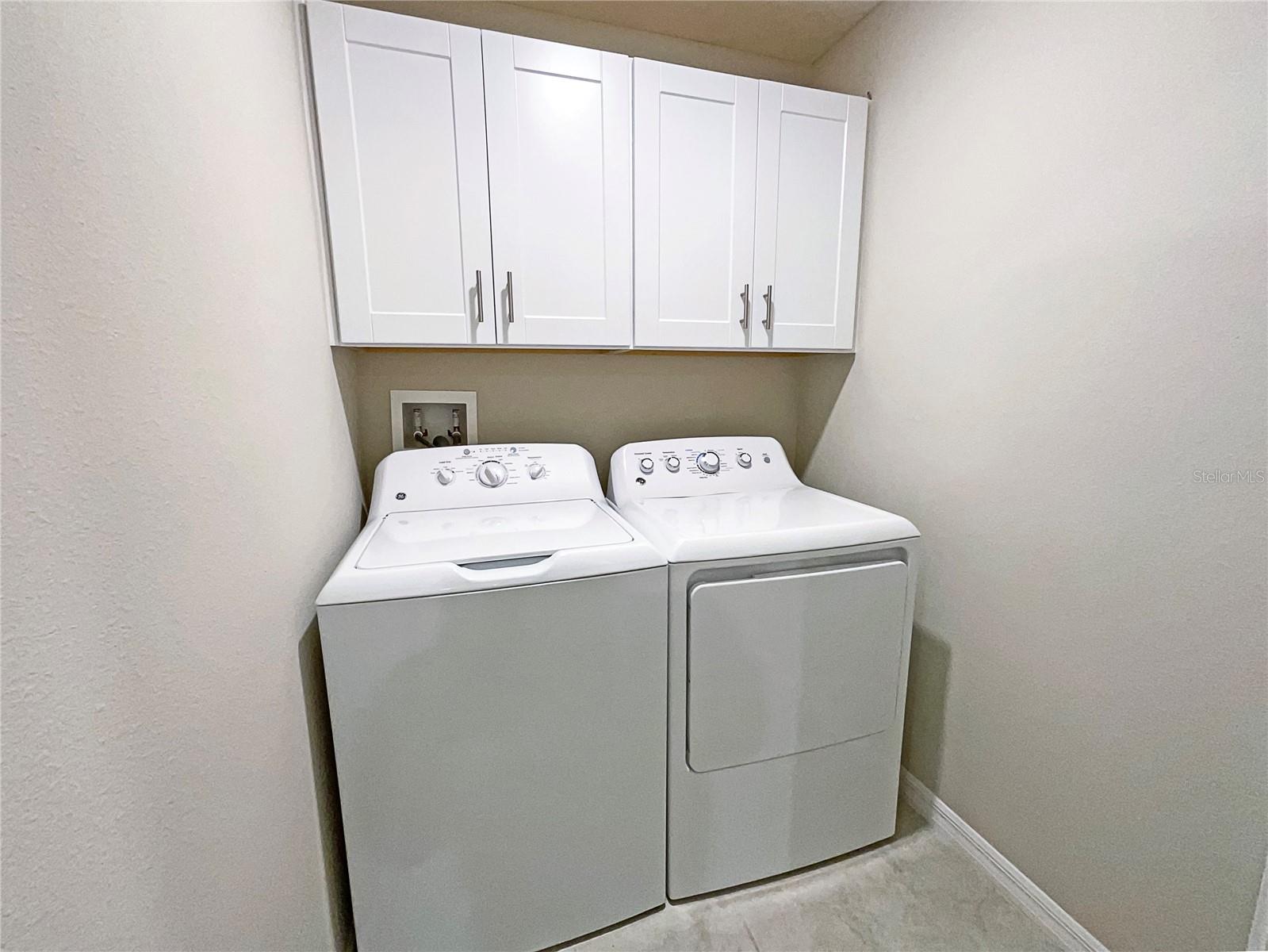 WILLOW SQUARE TWNHMS - Residential