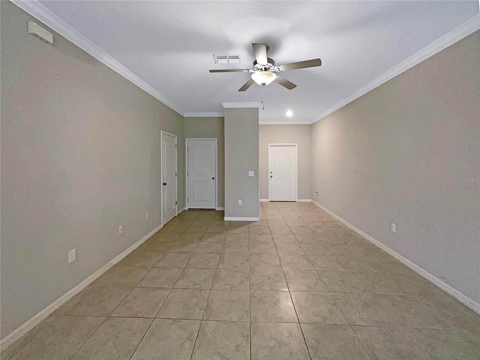 WILLOW SQUARE TWNHMS - Residential