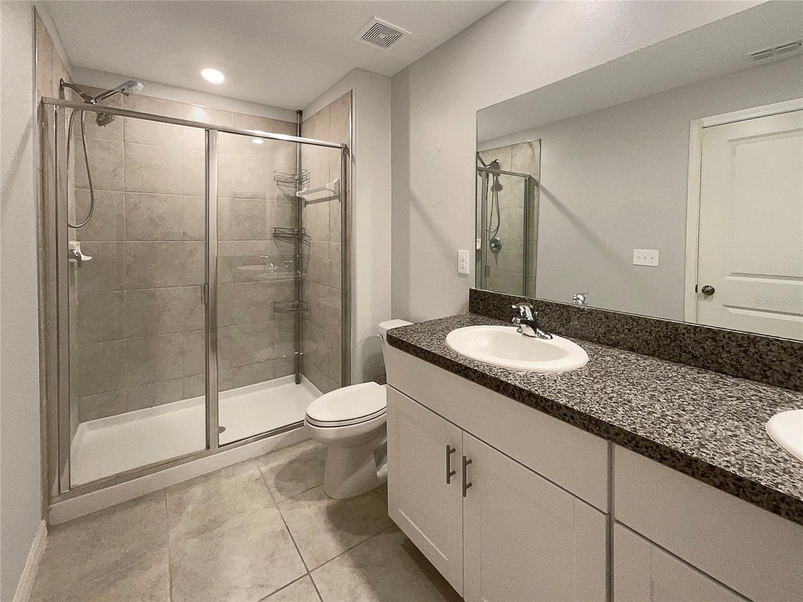 WILLOW SQUARE TWNHMS - Residential