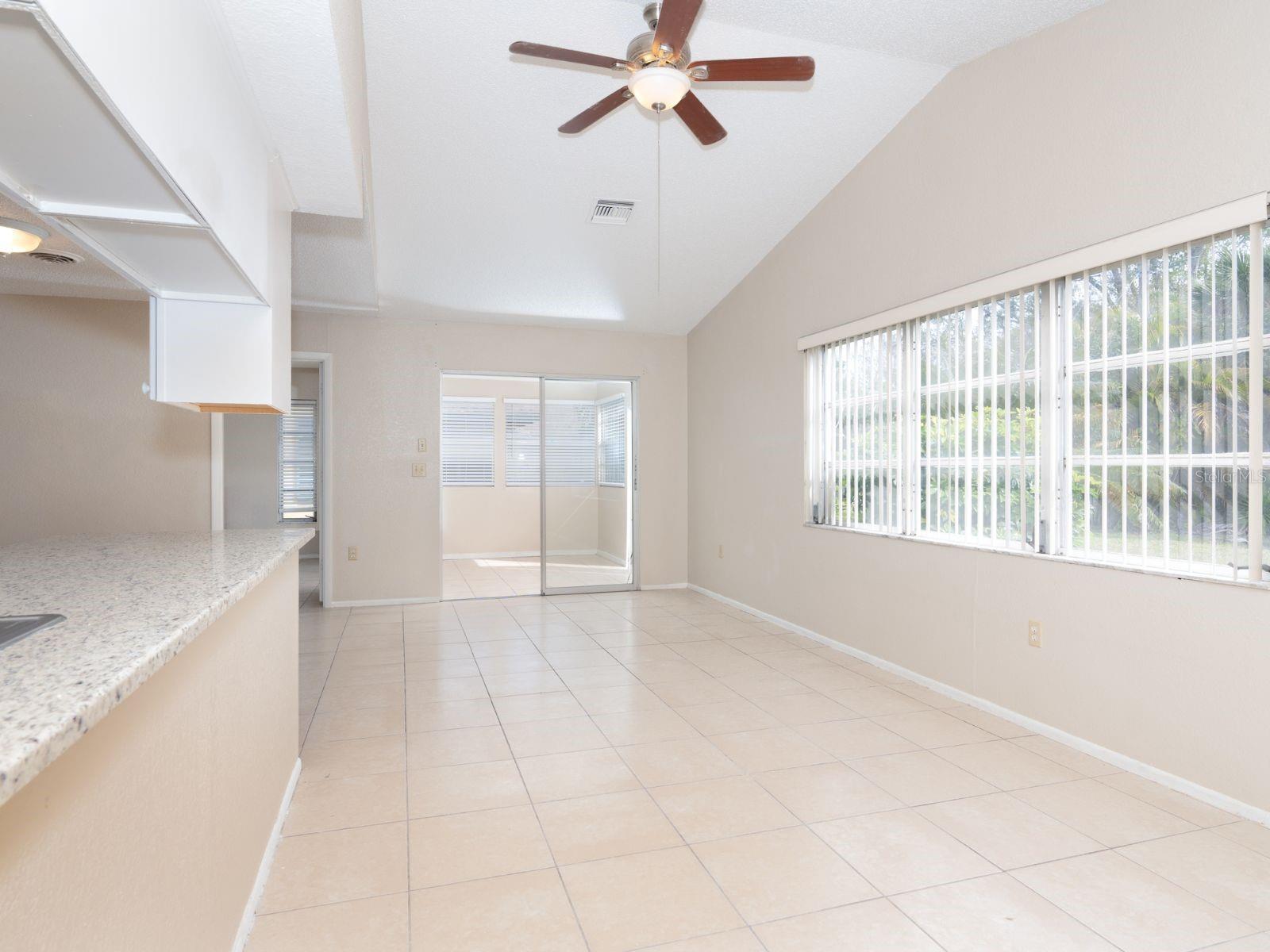 VENICE GARDENS - Residential Lease
