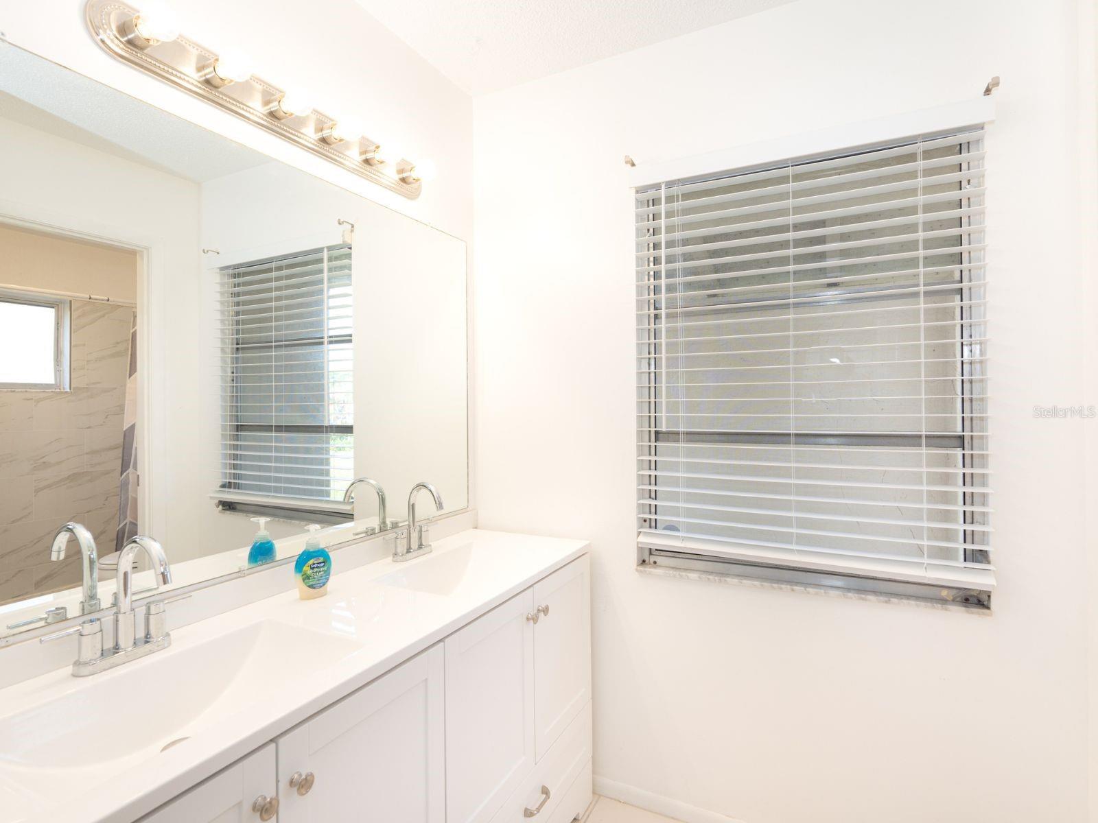 VENICE GARDENS - Residential Lease