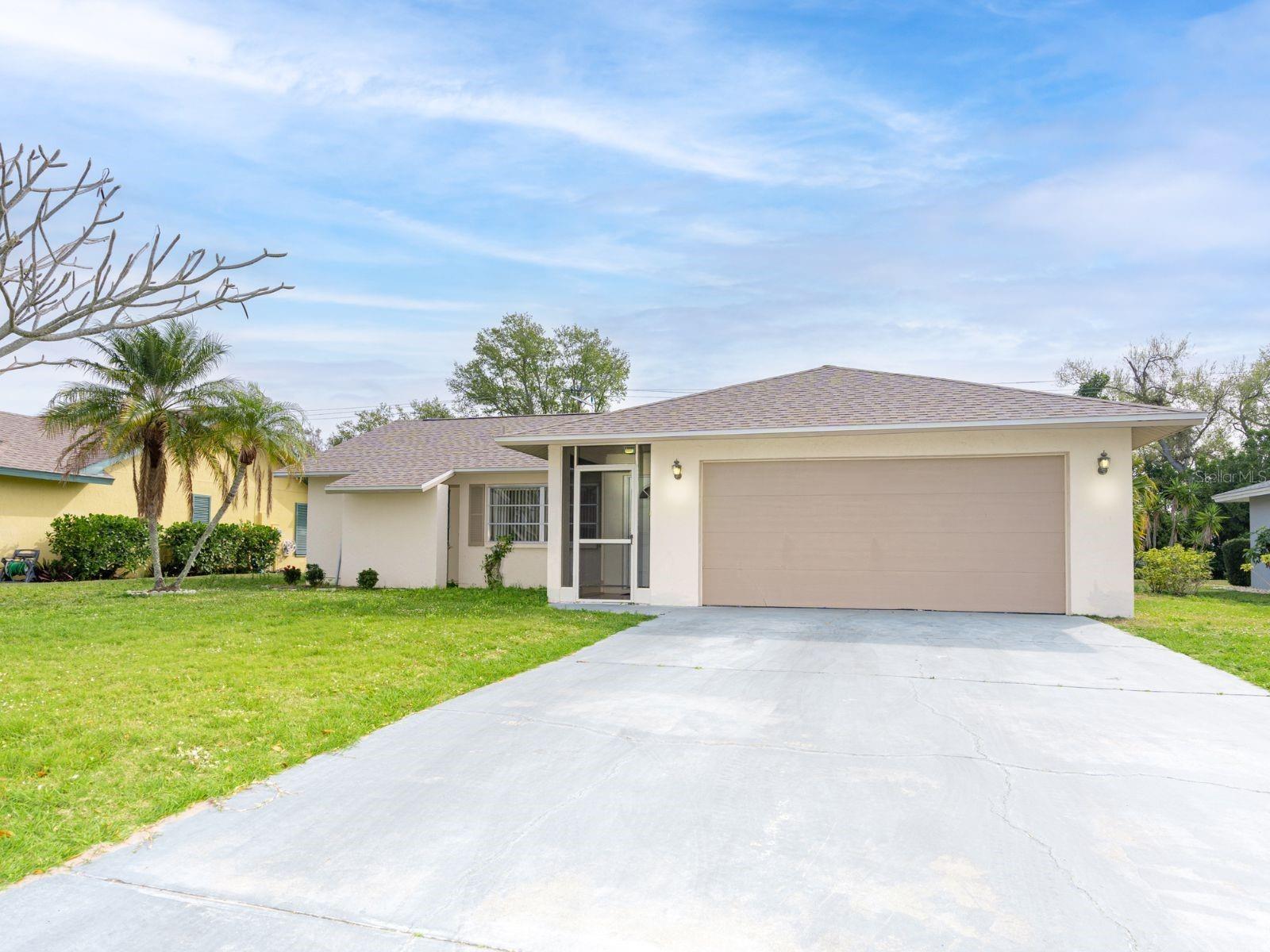 VENICE GARDENS - Residential Lease