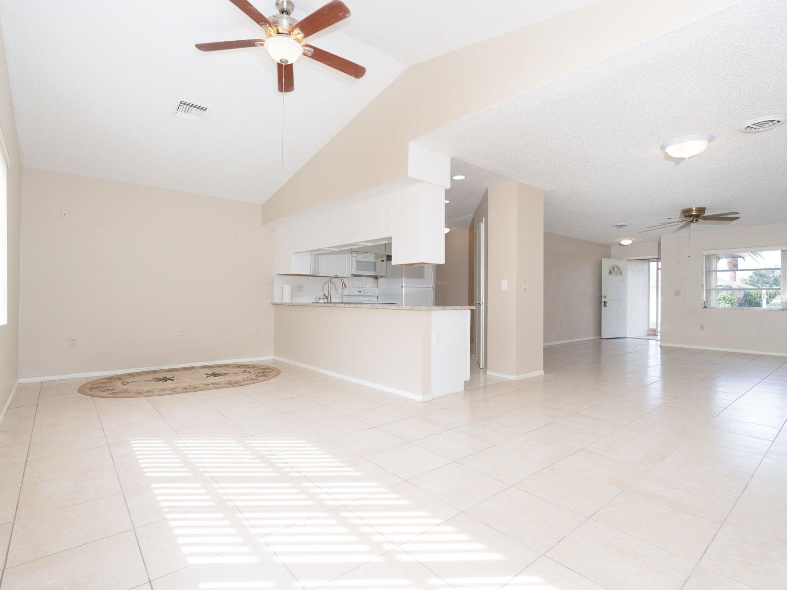 VENICE GARDENS - Residential Lease
