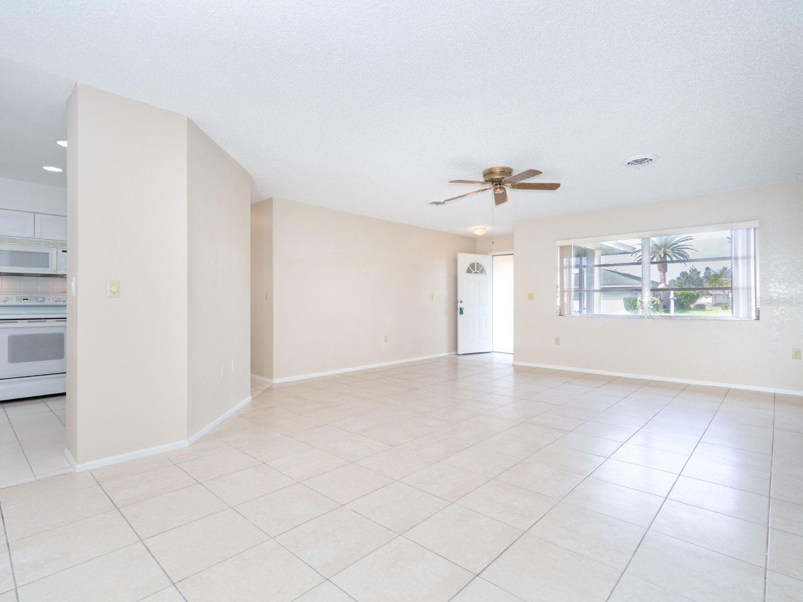 VENICE GARDENS - Residential Lease