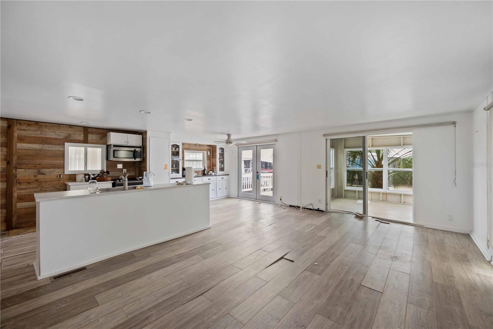 EAGLE POINT MHP - Residential