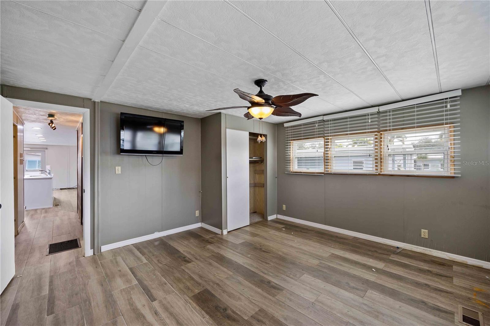 EAGLE POINT MHP - Residential