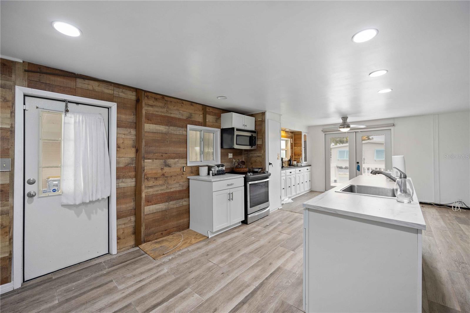 EAGLE POINT MHP - Residential