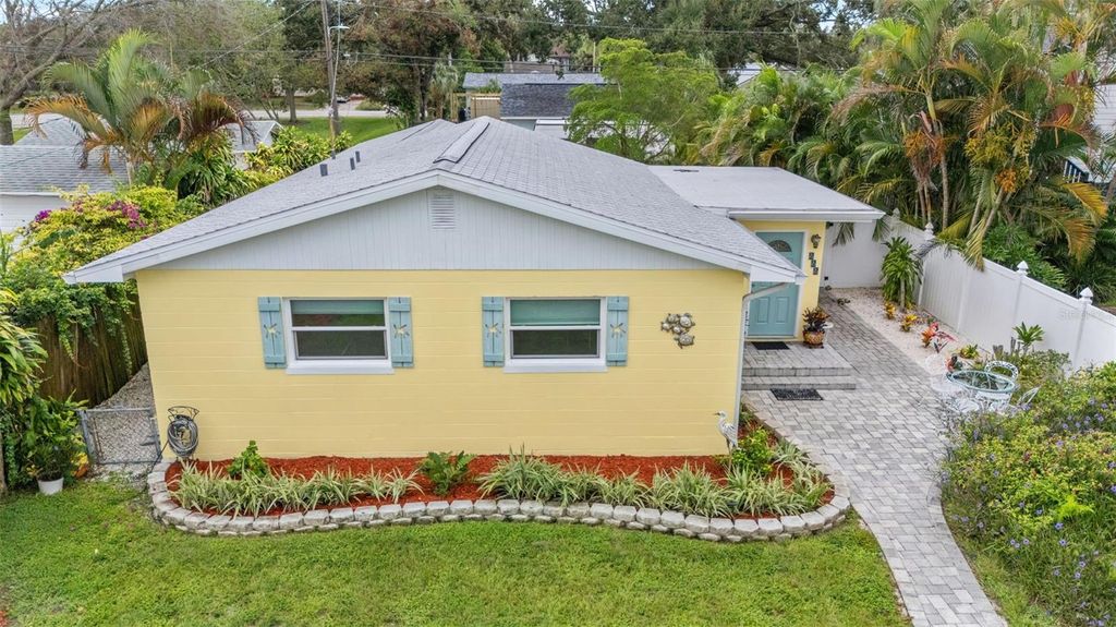 Photo of 222 17th Avenue S, St Petersburg, FL 33701 (MLS # TB8422150)