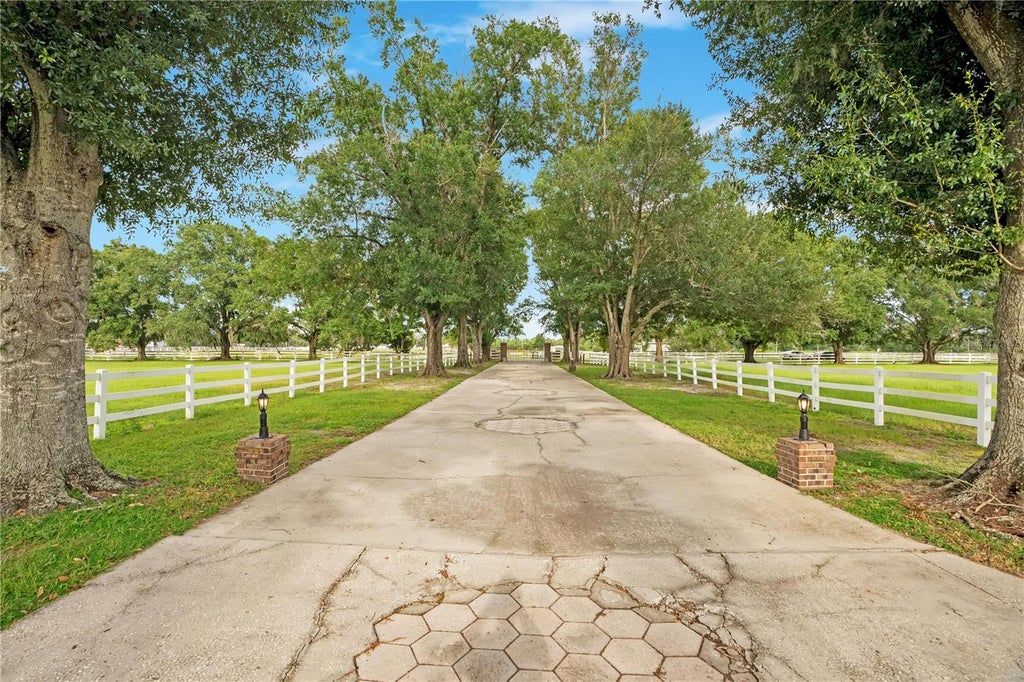 Photo of 4410 Albritton Road, Saint Cloud, FL 34772 (MLS # S5156367)