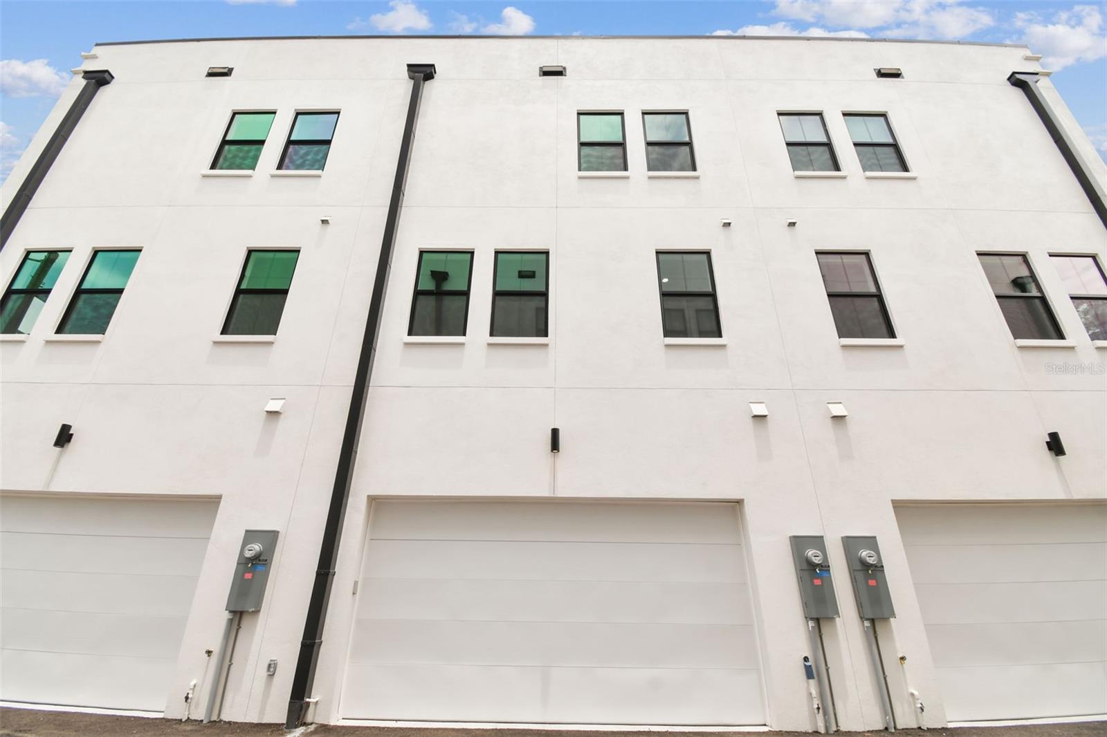 CANVAS TPA TOWNHOMES PHASE 1 - Residential