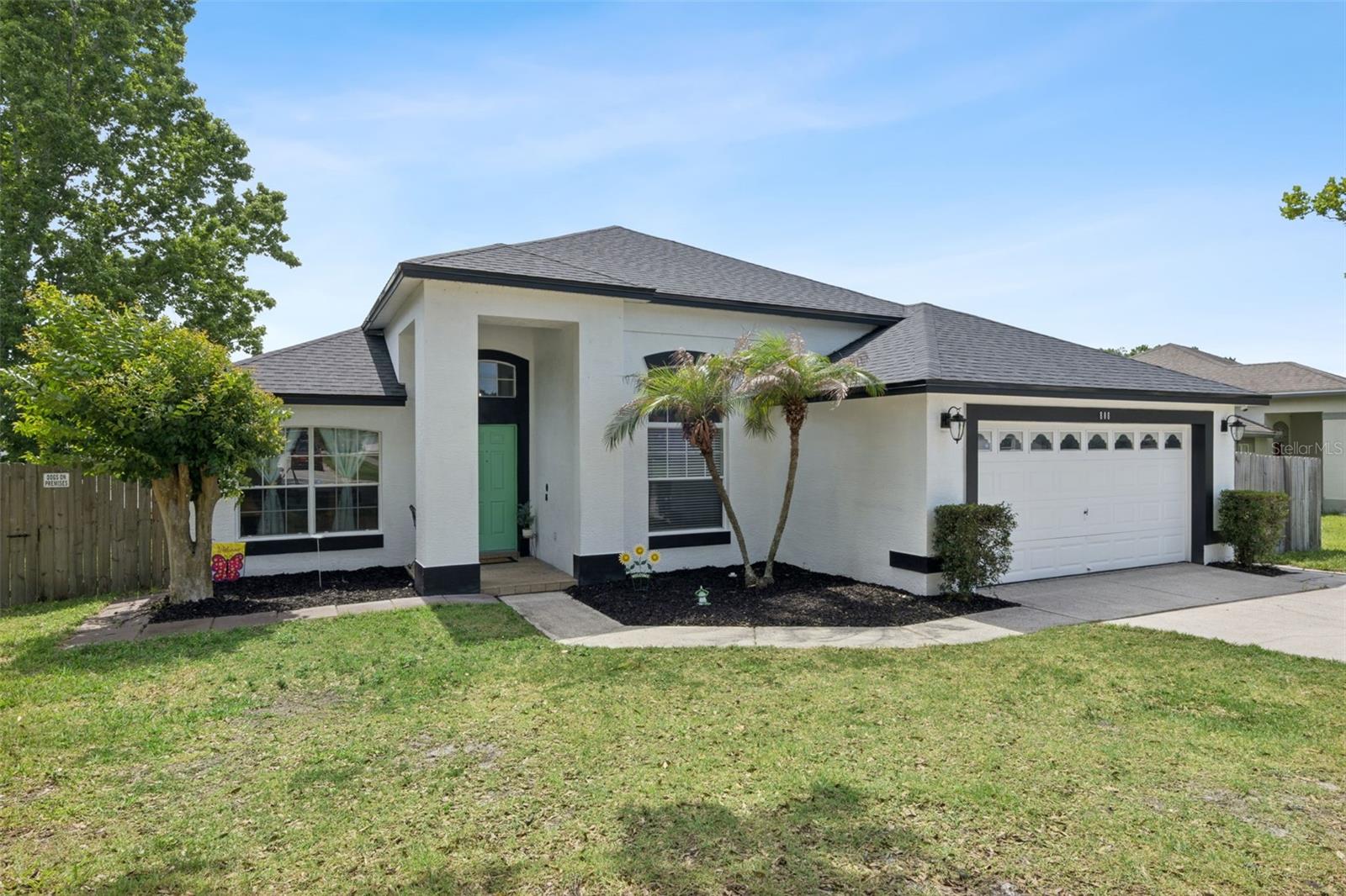 808 LAKE JACKSON CIRCLE