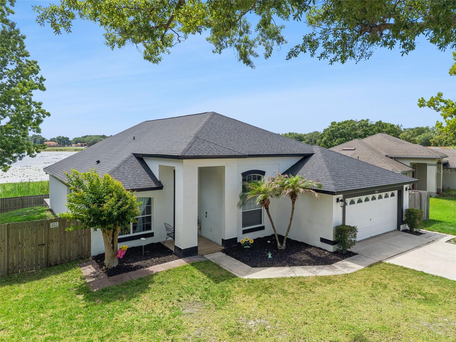 808 LAKE JACKSON CIRCLE