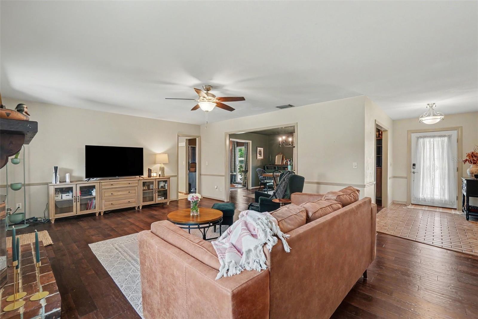 112 W BRENTRIDGE DRIVE