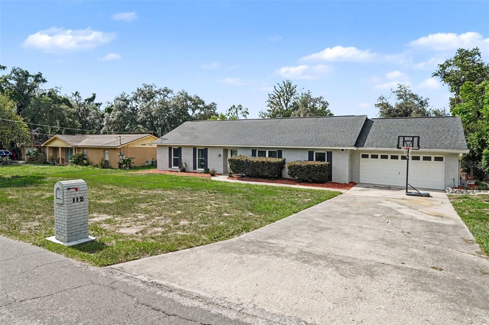 112 W BRENTRIDGE DRIVE