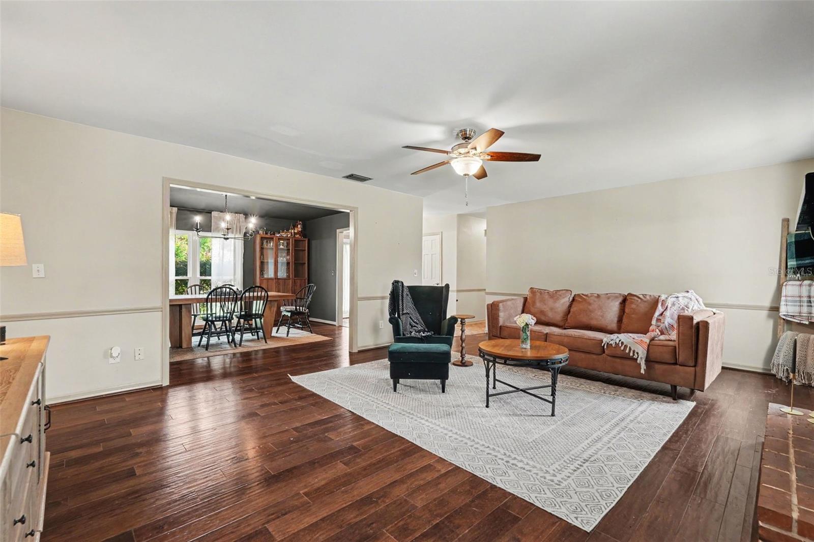 112 W BRENTRIDGE DRIVE