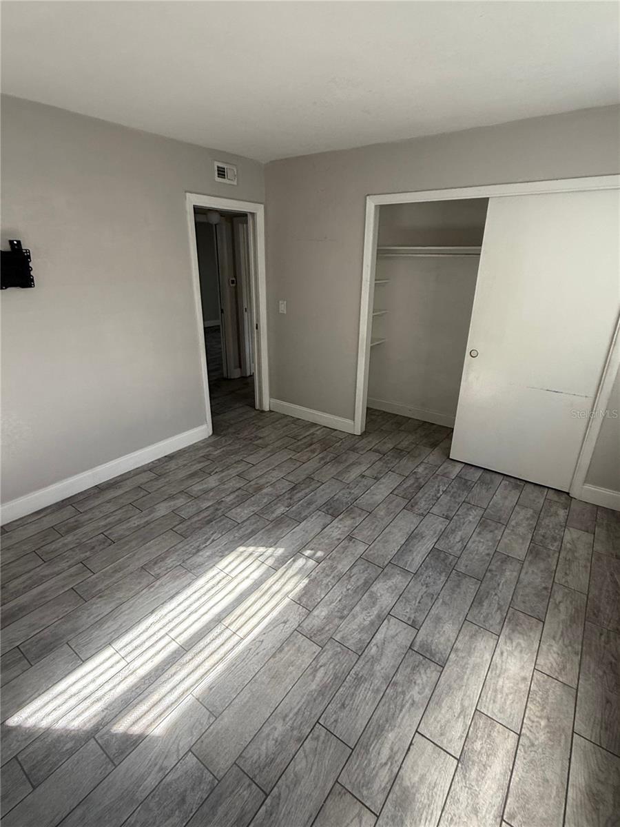 SUNSET BLUFF ESTATES - Residential Lease