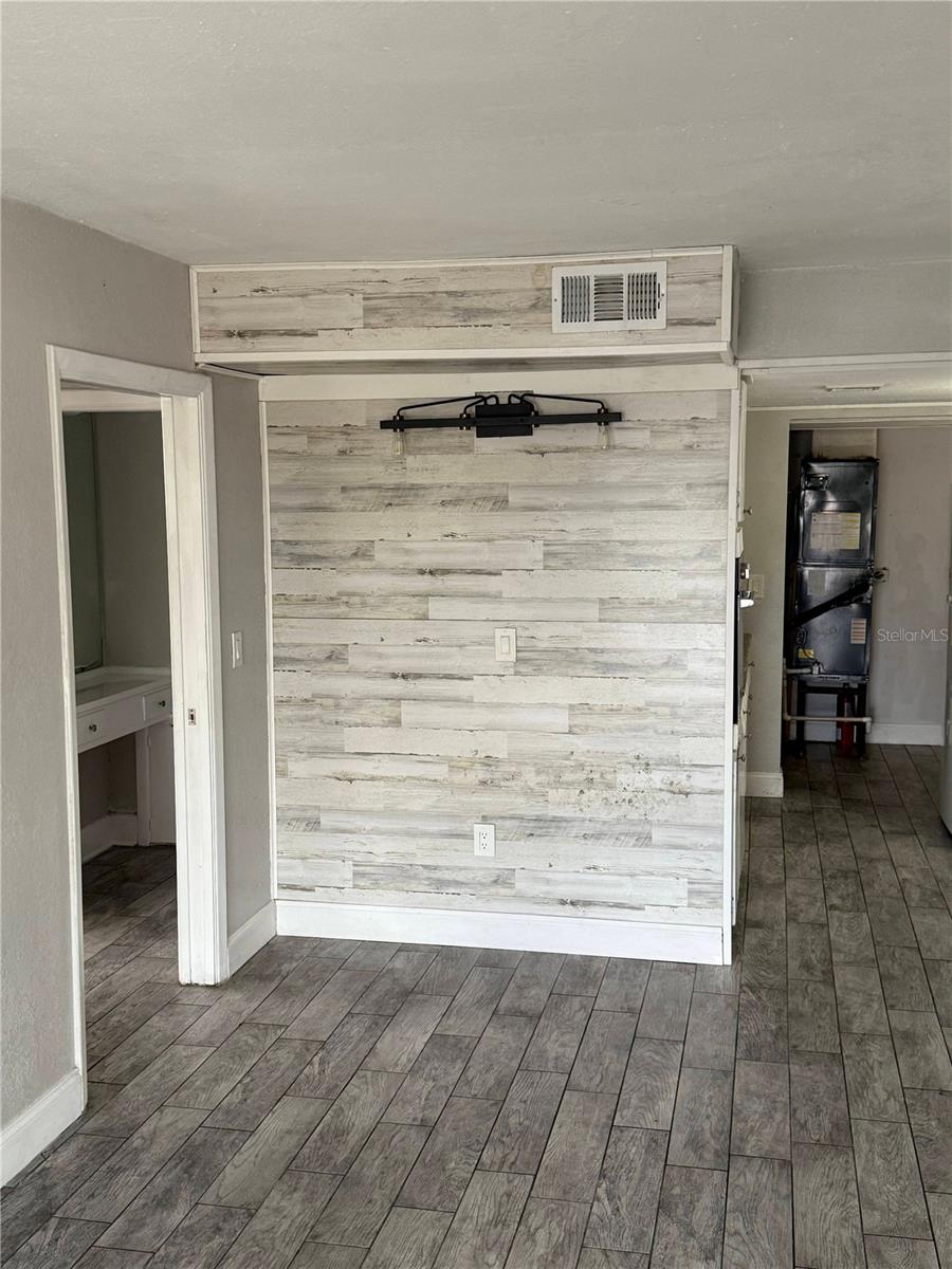 SUNSET BLUFF ESTATES - Residential Lease