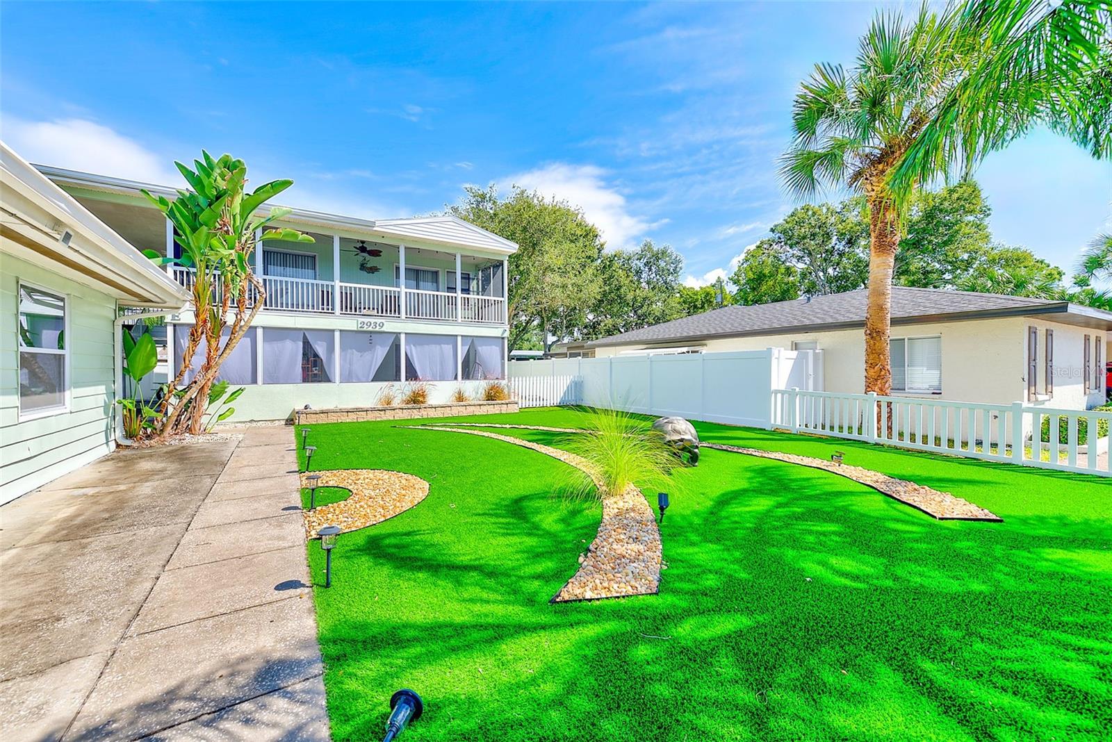 SUNSET BLUFF ESTATES - Residential Lease