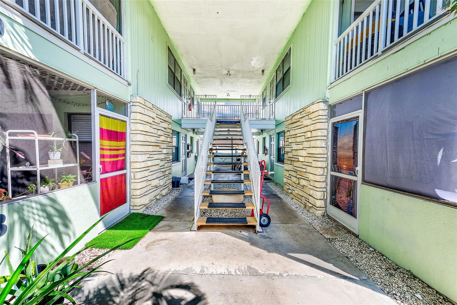 SUNSET BLUFF ESTATES - Residential Lease