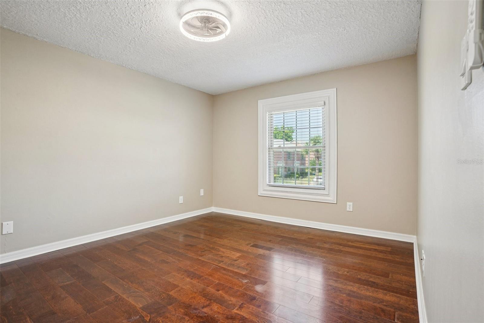 LAKE HOWELL ARMS - Residential